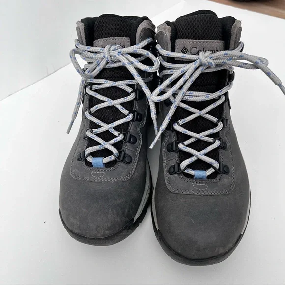 Columbia Women’s Newton Ridge Plus Quarry Cool Wave. Size 8. - Picture 2 of 7